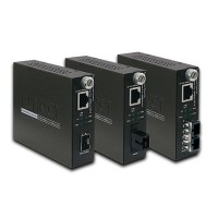 PLANET GST-805A 10/100/1000Base-T to 1000Base-LX/SX(mini-GBIC, SFP) Smart Media Converter-distance depend on SFP module